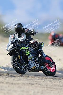 media/Dec-07-2025-CVMA (Sun) [[3e7d2de5dc]]/Race 12- Formula 40 MW and LW/